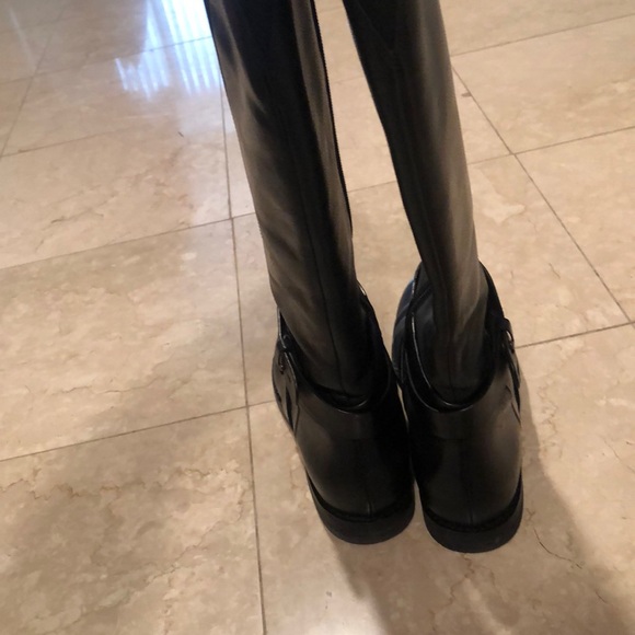 Boots - Picture 3 of 5